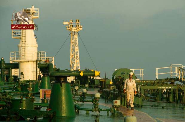 خبرگزاری بلومبرگ از حراج دادن نفت ایران خبر داد.